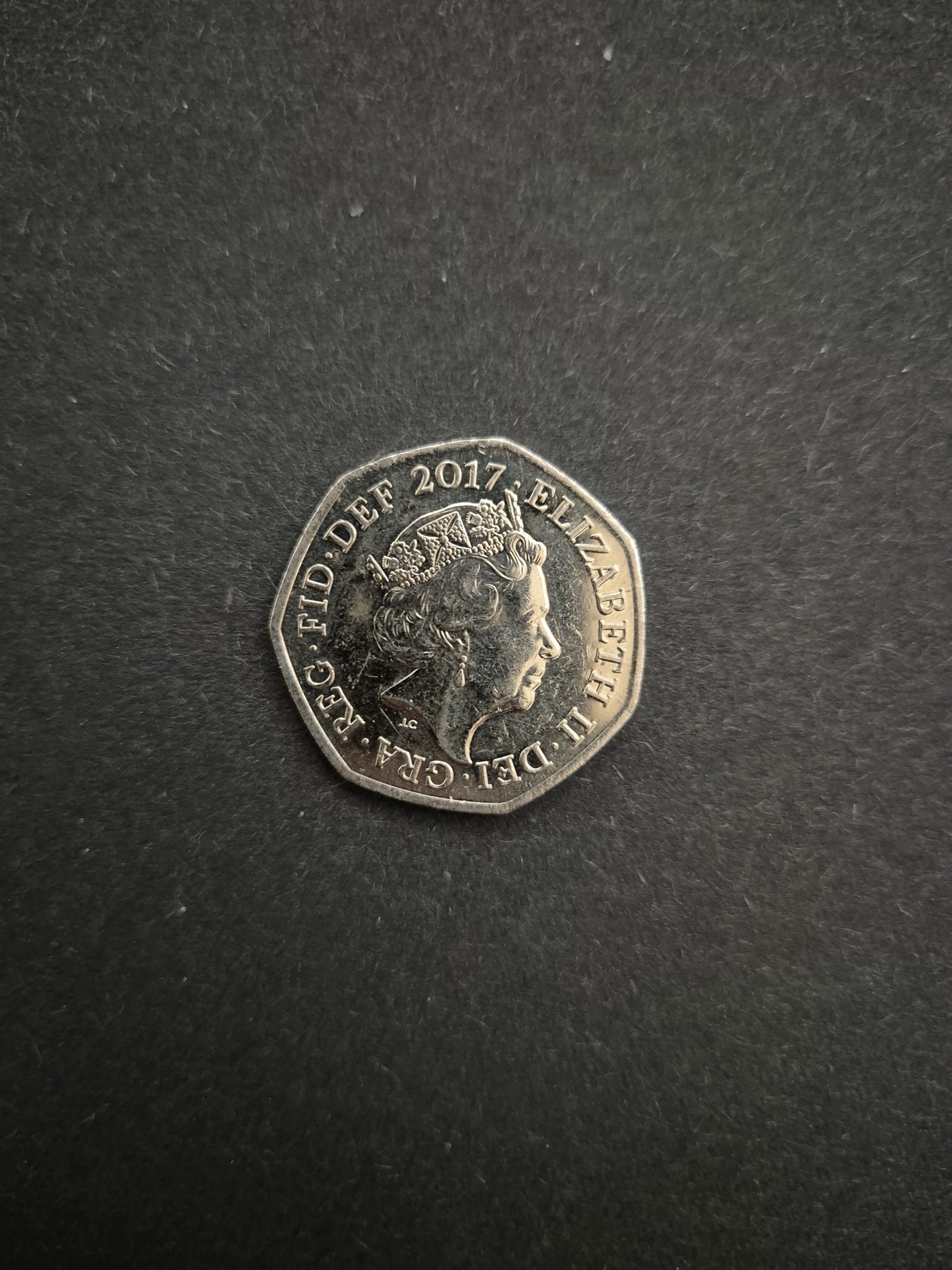 2017 Sir Isaac Newton 50p Coin - UK Coin Collecting Image of a 2017 UK 50 pence coin featuring Sir Isaac Newton's portrait.